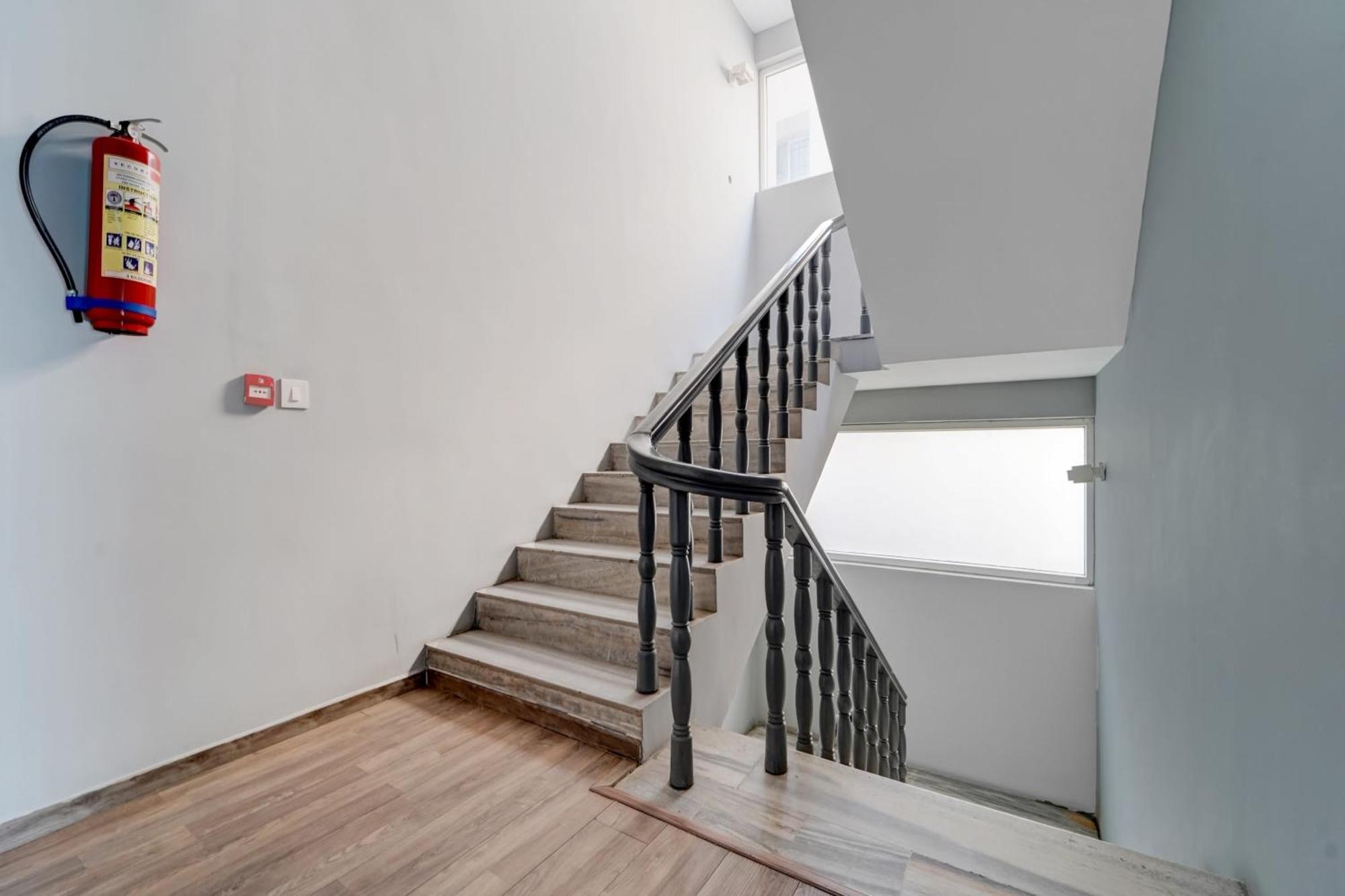 Super Townhouse Four Season Hotel โคอิมบาทอร์ ภายนอก รูปภาพ